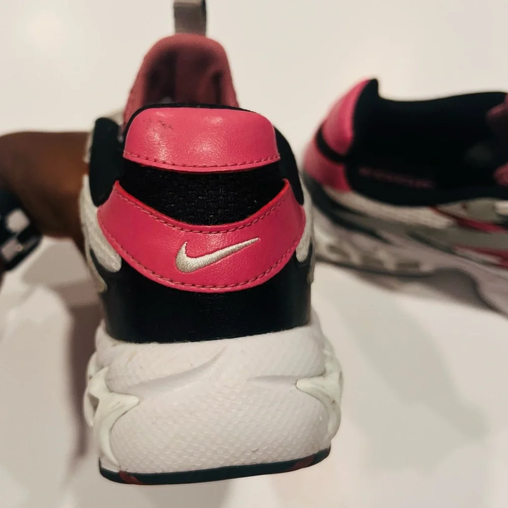 Nike Women's Zoom Air Fire sneaker - Picture 5 of 9